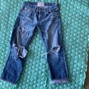 Big start distressed capris